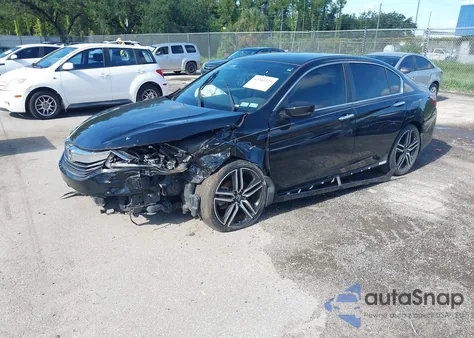 2017 Honda Accord Sport z USA, uszkodzony, nr VIN 1HGCR2F50HA082398